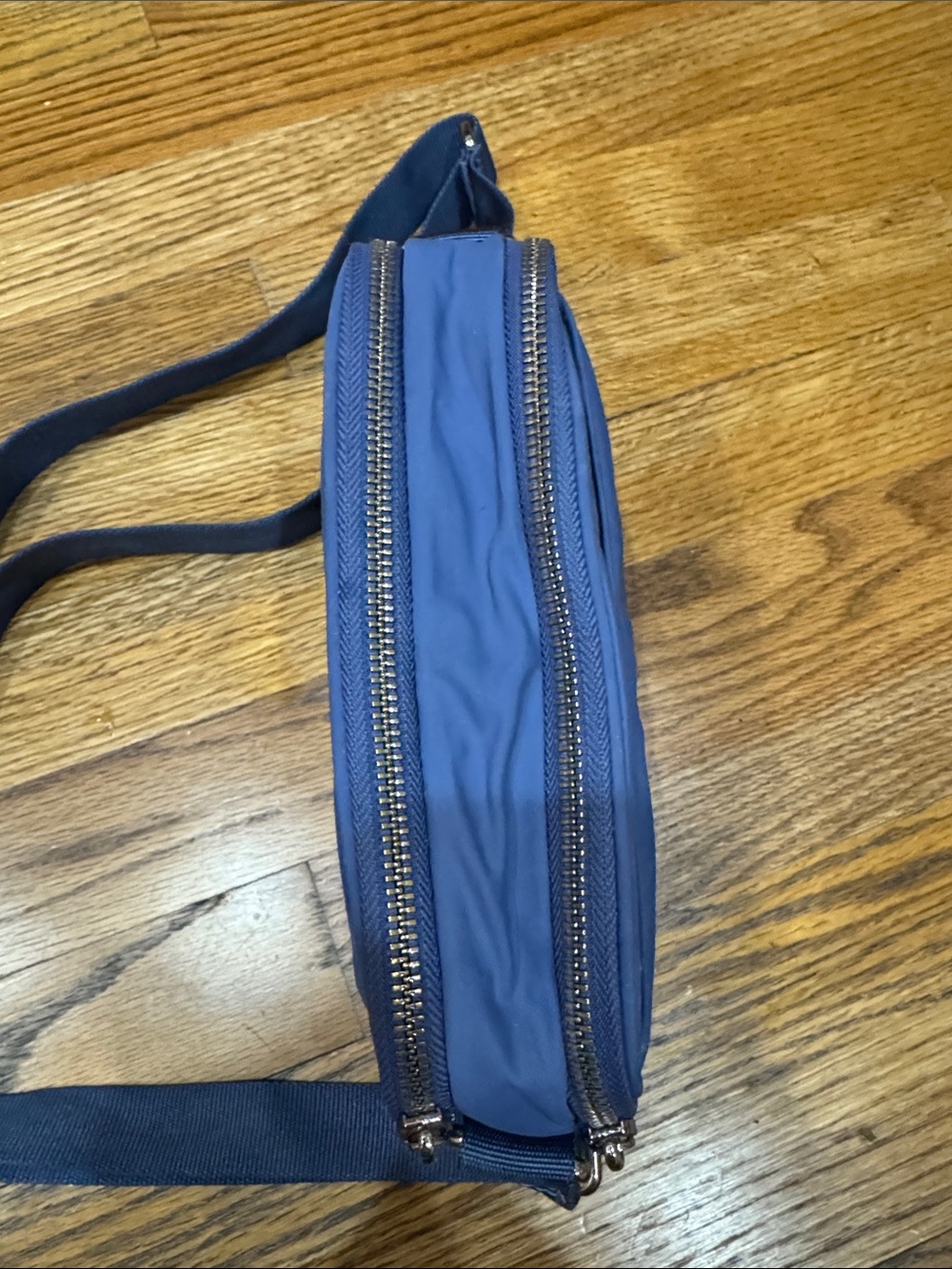 lululemon athletica Blue Adjustable Crossbody Shoulder Bag - Picture 3 of 9